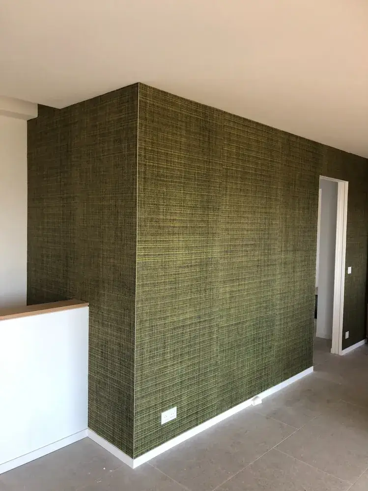 pose-de-revêtement-mural-textile-ou-papier-peint (1)